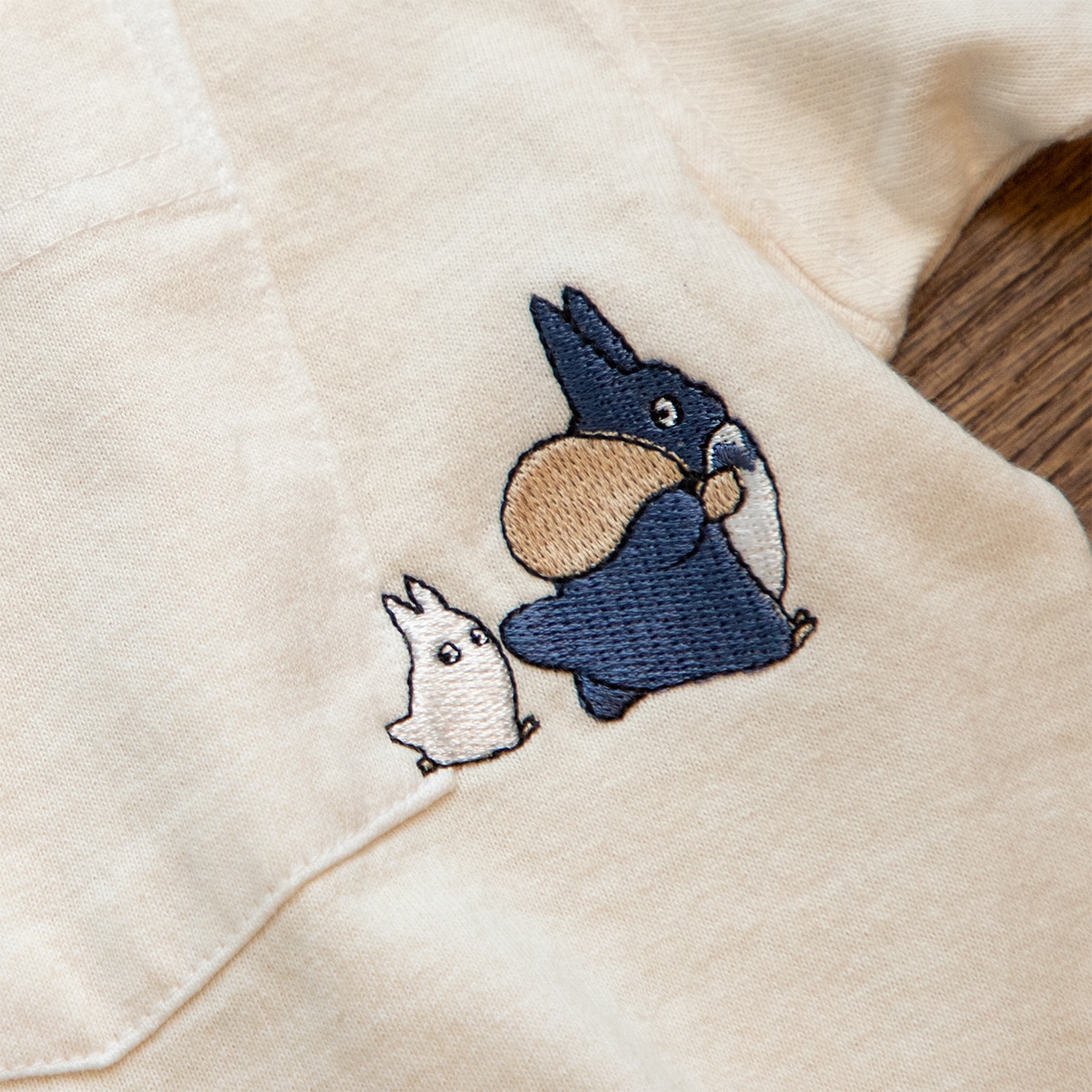 【GBL】となりのトトロ Good On コラボポケット刺繍Tシャツ 中トトロ小トトロ